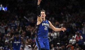 500万白菜价留队！大瓦格纳上季场均出战18.8分钟 得12.9分4.9板