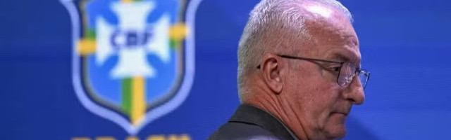 开云Kaiyun官网入口-巴阿媒体热议巴西换帅：耻辱性失败！决定性转折点