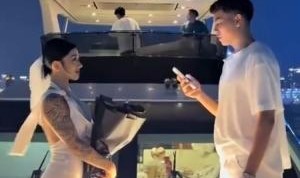 结束六年爱情长跑！上海后卫李添荣向女友求婚成功！