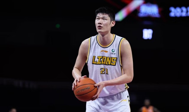 开云体育官网-胡金秋：总冠军只是一个开始，想再打十年给广厦带来更多荣誉